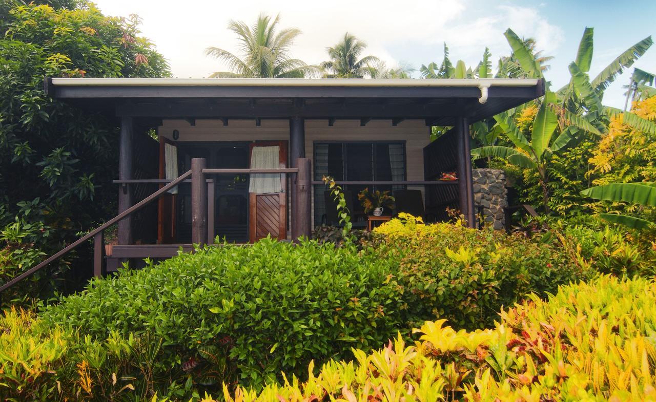 Coconut Grove Beachfront Cottages Matei Exterior foto