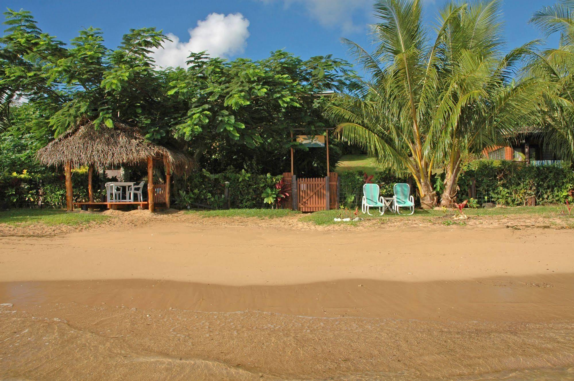 Coconut Grove Beachfront Cottages Matei Exterior foto